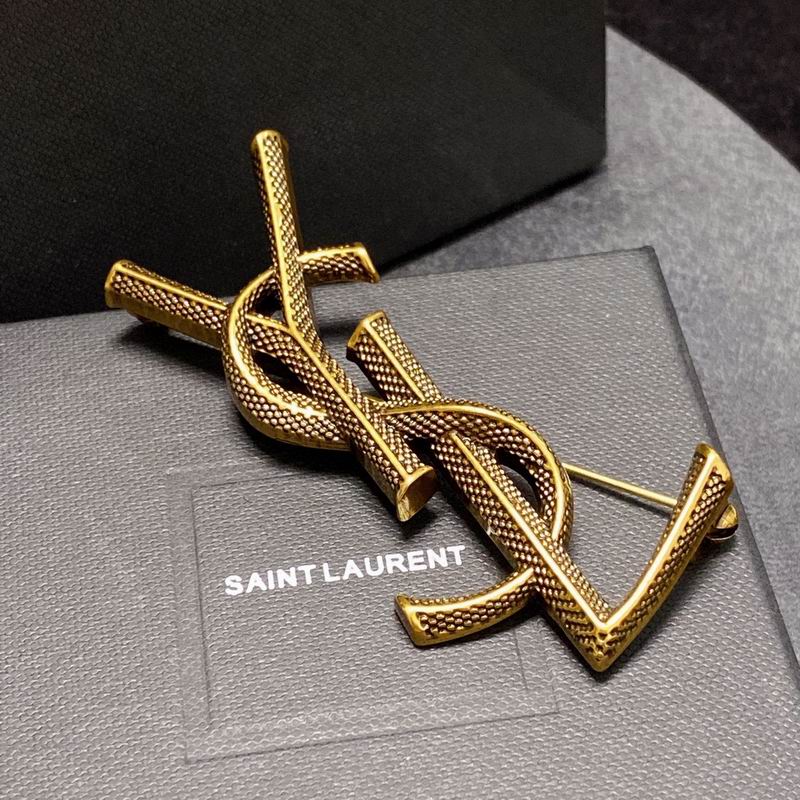 YSL Brooch 9lyr3