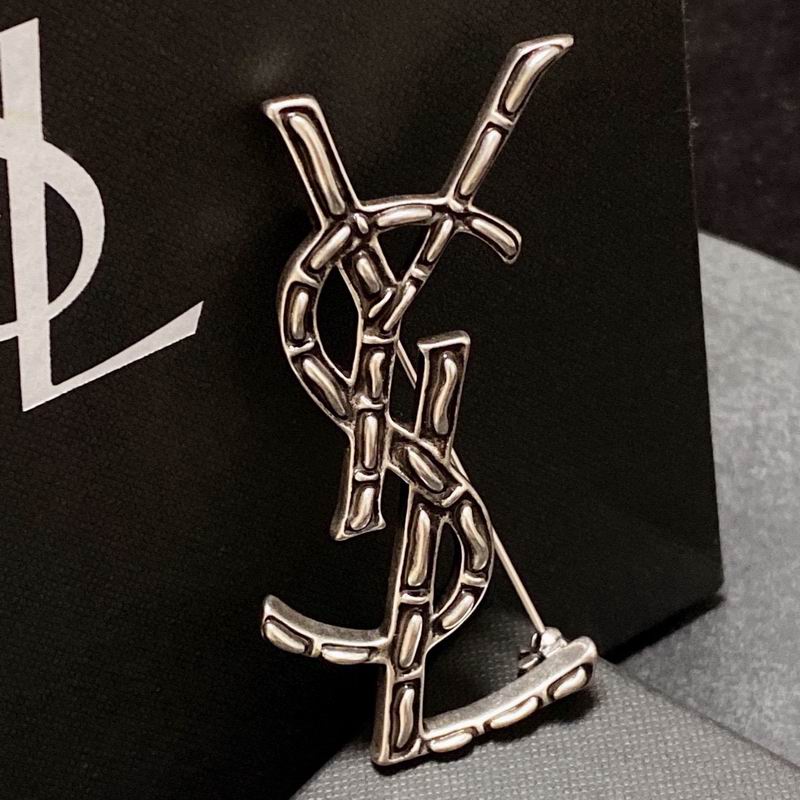 YSL Brooch 10lyr31