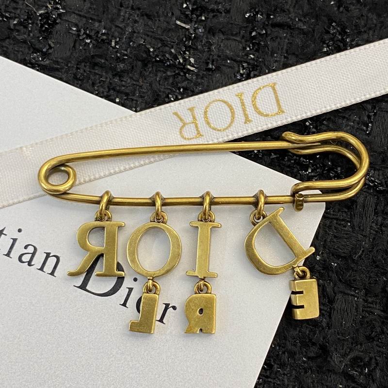 Dior Brooch 01lyr08