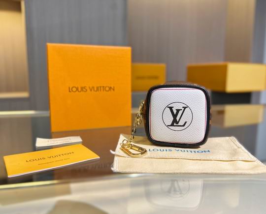 LV keyring 03lyh92