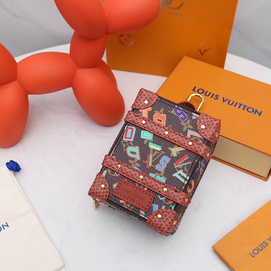 LV keyring 03lyh95