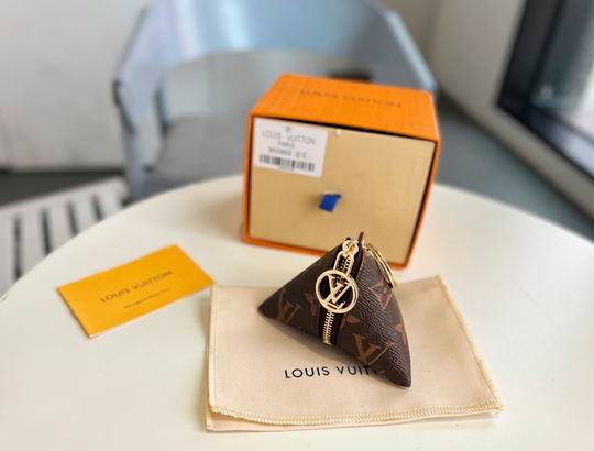 LV keyring 03lyh97