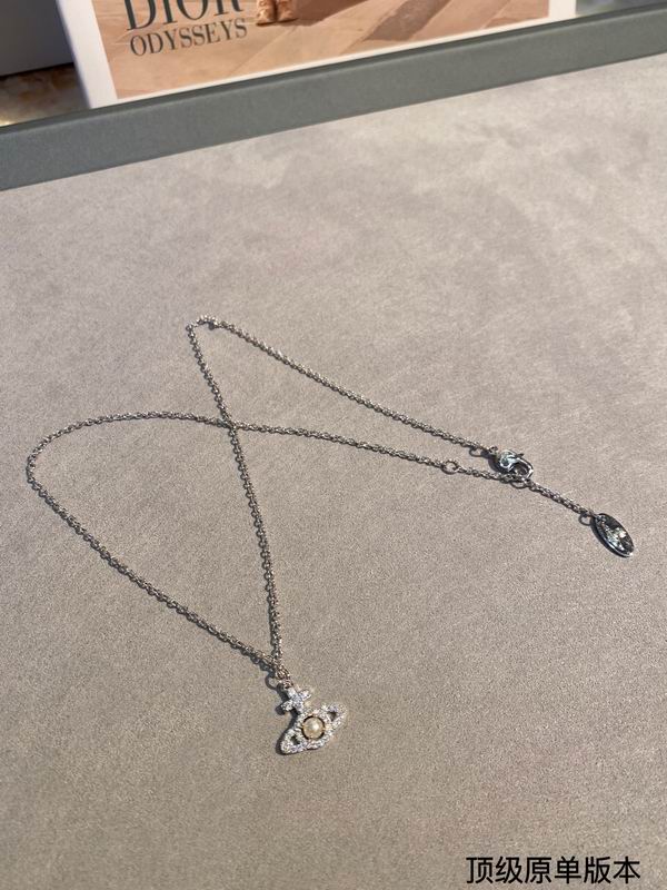 Vivienne Westwood necklace 03lyh240