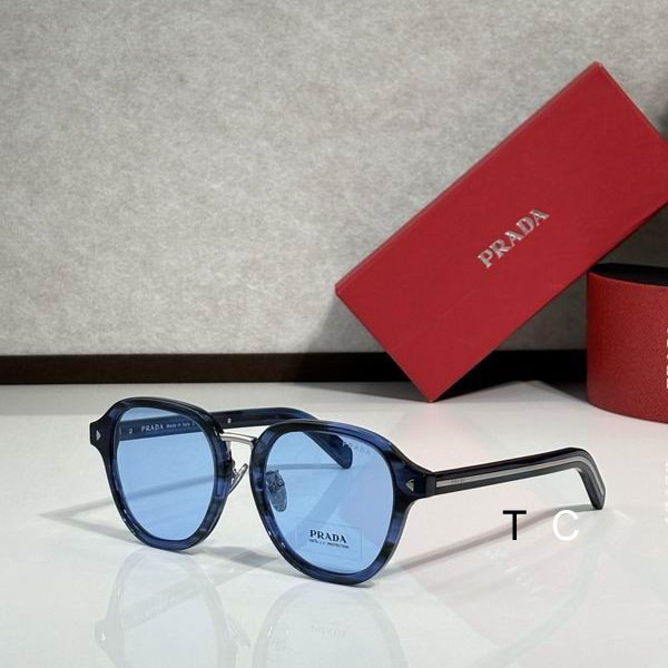 Prada  MODEL 52 21-145 c