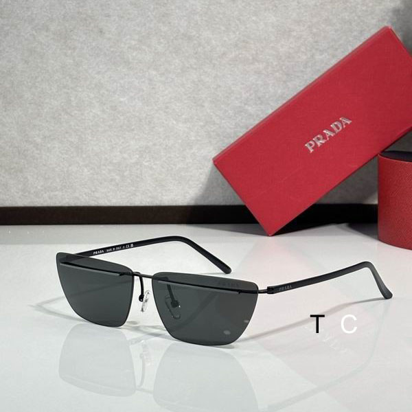 Prada SPR 64 13 145 c