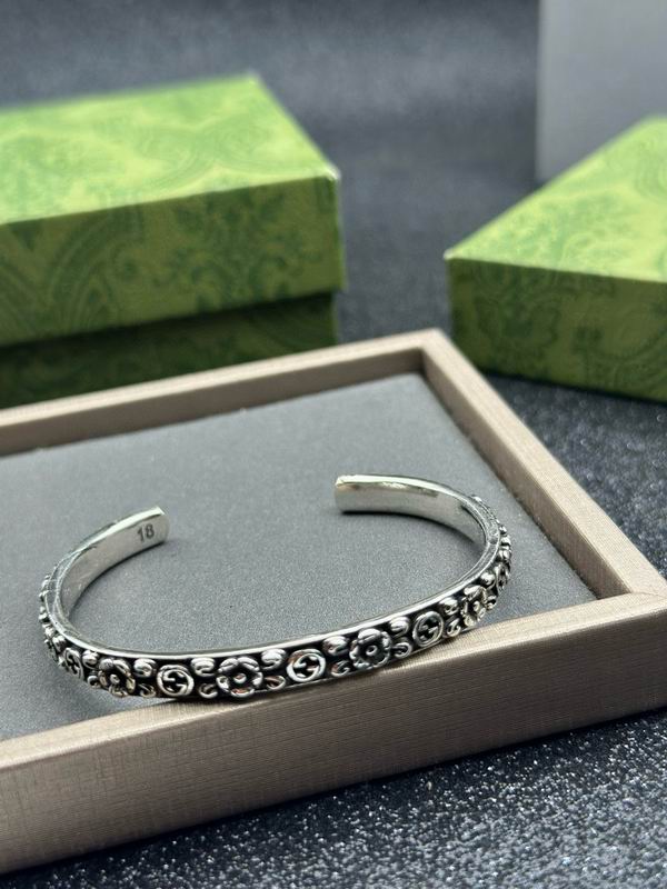 Gucci Bracelet 10yxx23