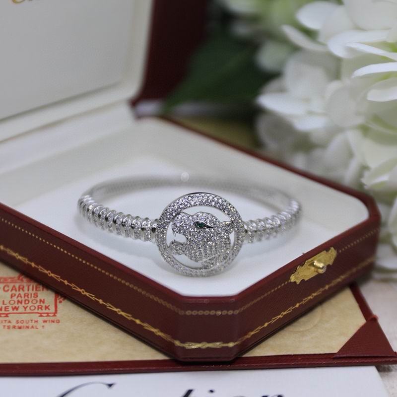 Cartier bracelet 10yxx20