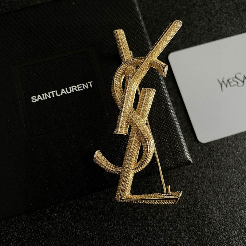 YSL Brooch 12yxx22