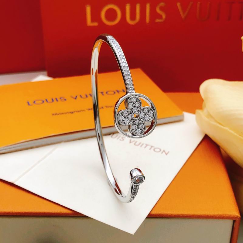 LV Bracelet 01yxx318
