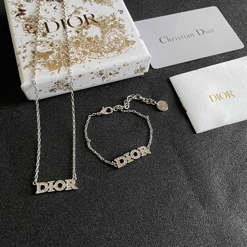 Dior Suits 03yxs29