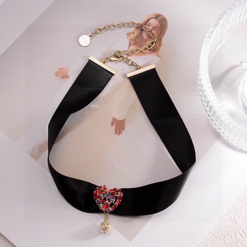 Dior Necklace 03yxs82