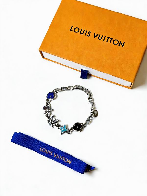 Lv Bracelet 02yxs47