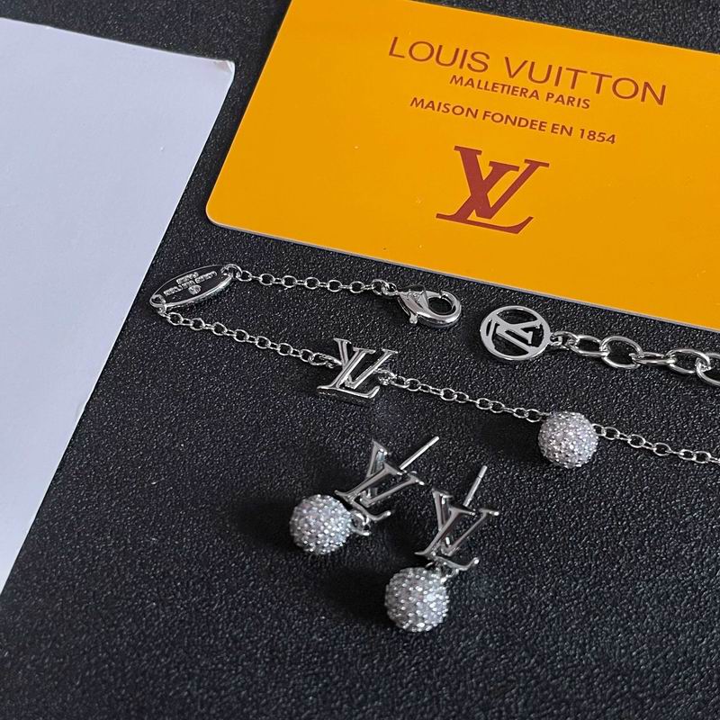 LV Suits 03yxs13