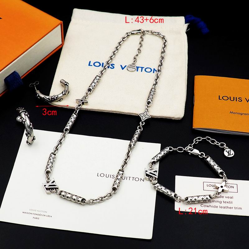 LV Suits 04yxs32