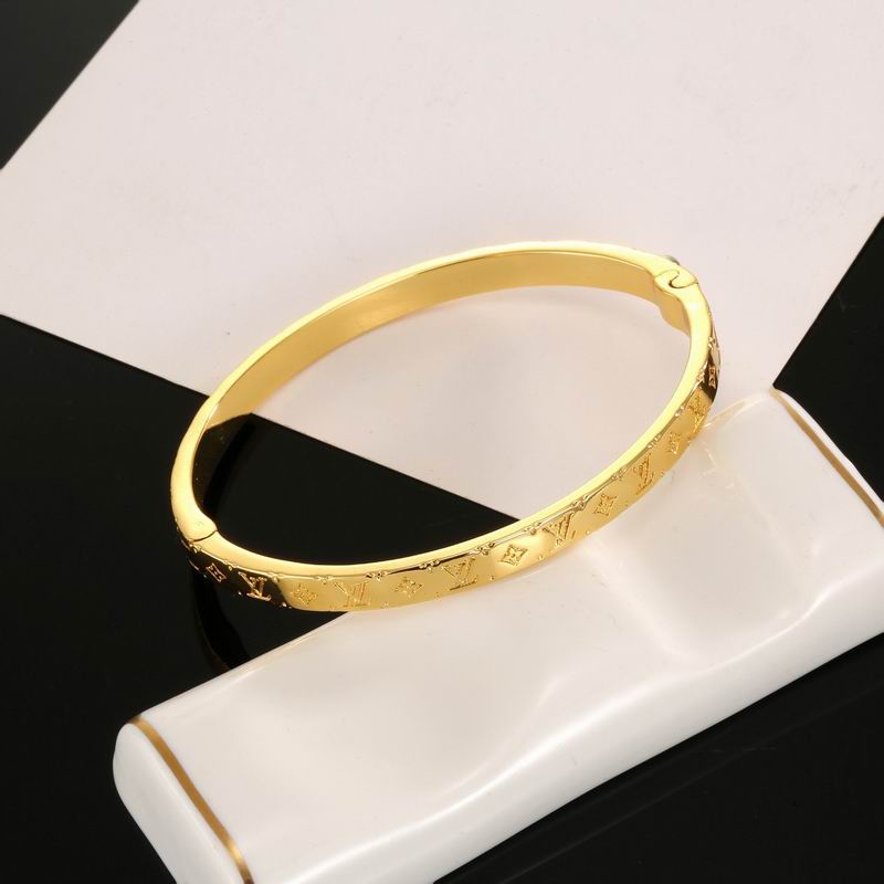 LV Bracelet 04yxs425