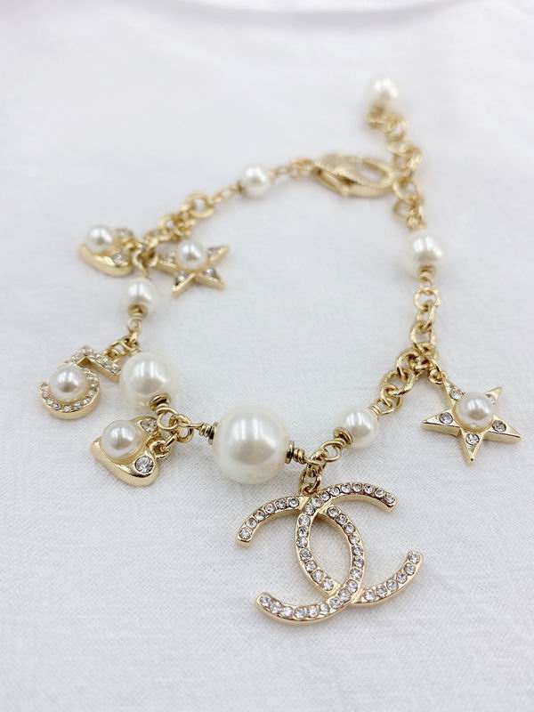 Chanel Bracelet 04yxs96