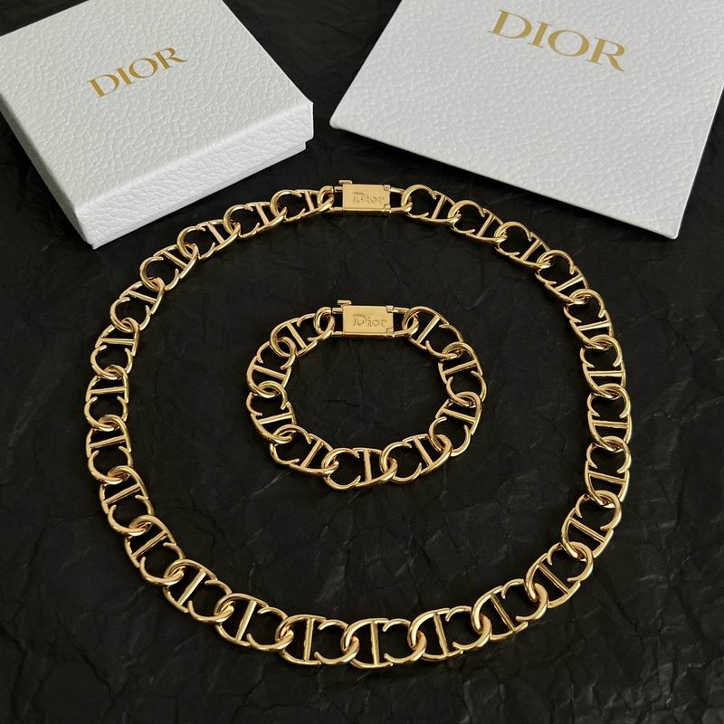 Dior Suits 07yxs03