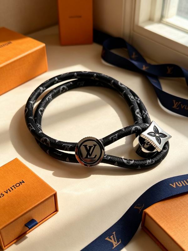 LV Bracelet 07yxs110