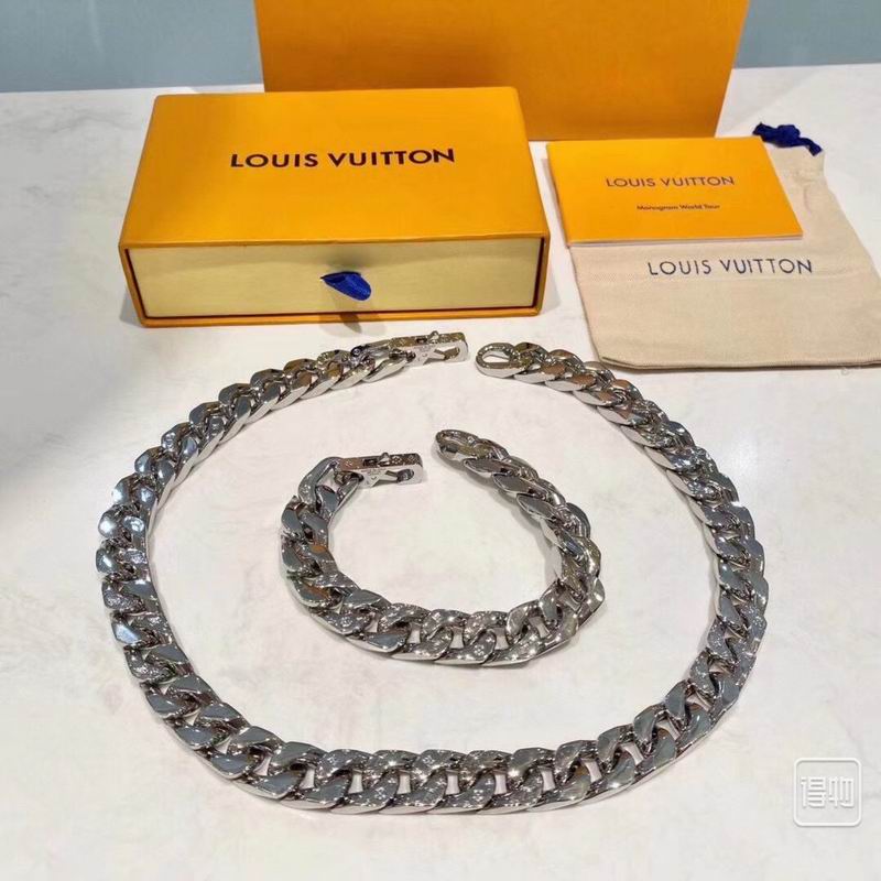 LV Suits 07yxs24