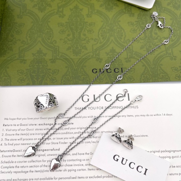 Gucci Suits 08yxs01
