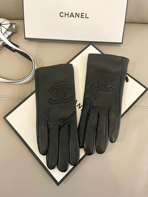 Chanel gloves 58