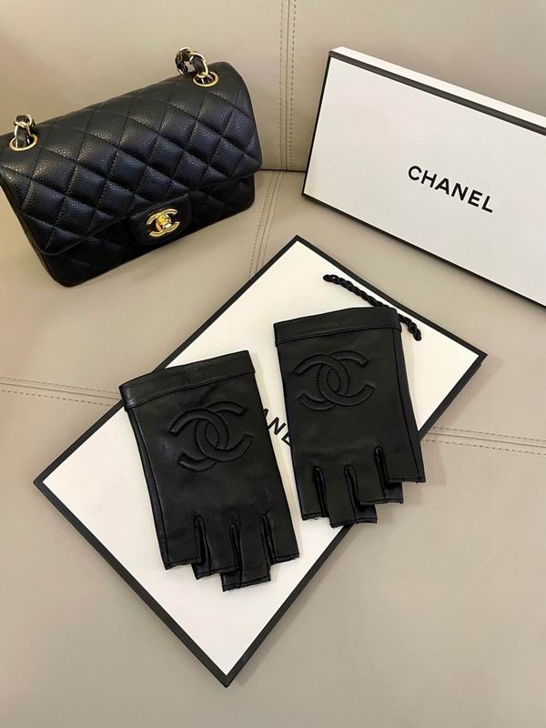CHanel Gloves M L 67