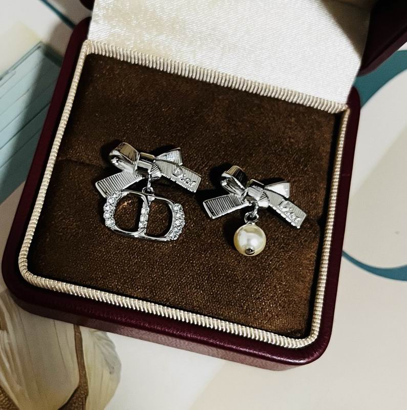 Dior Earring 08yxs44