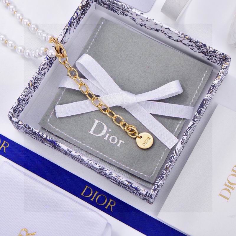 Dior Necklace 08yxs37