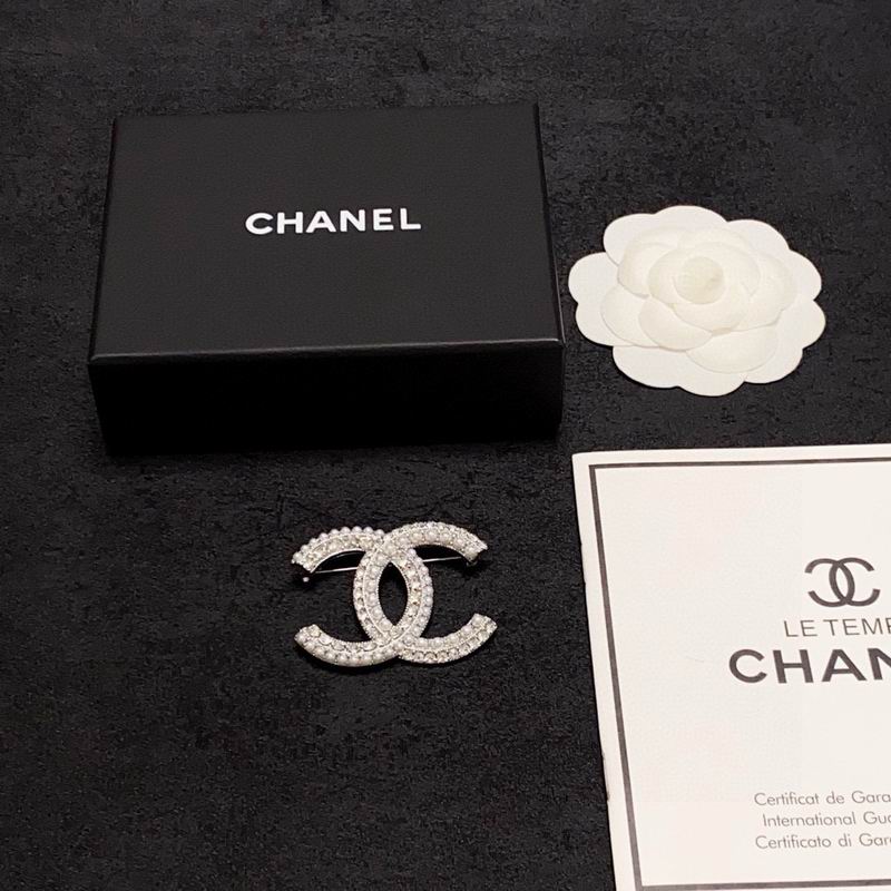 Chanel Brooch 07yxs29
