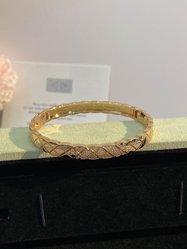 Chanel Bracelet 08yxs02