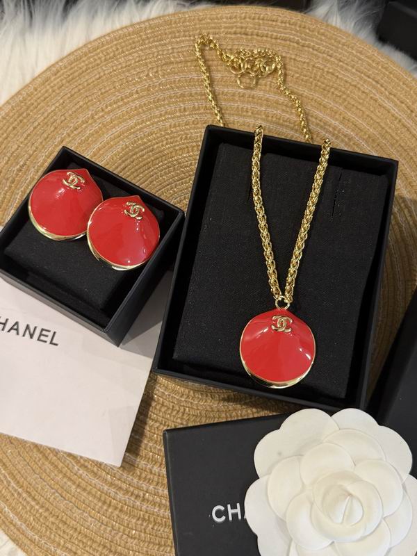 Chanel Suits 08yxs10