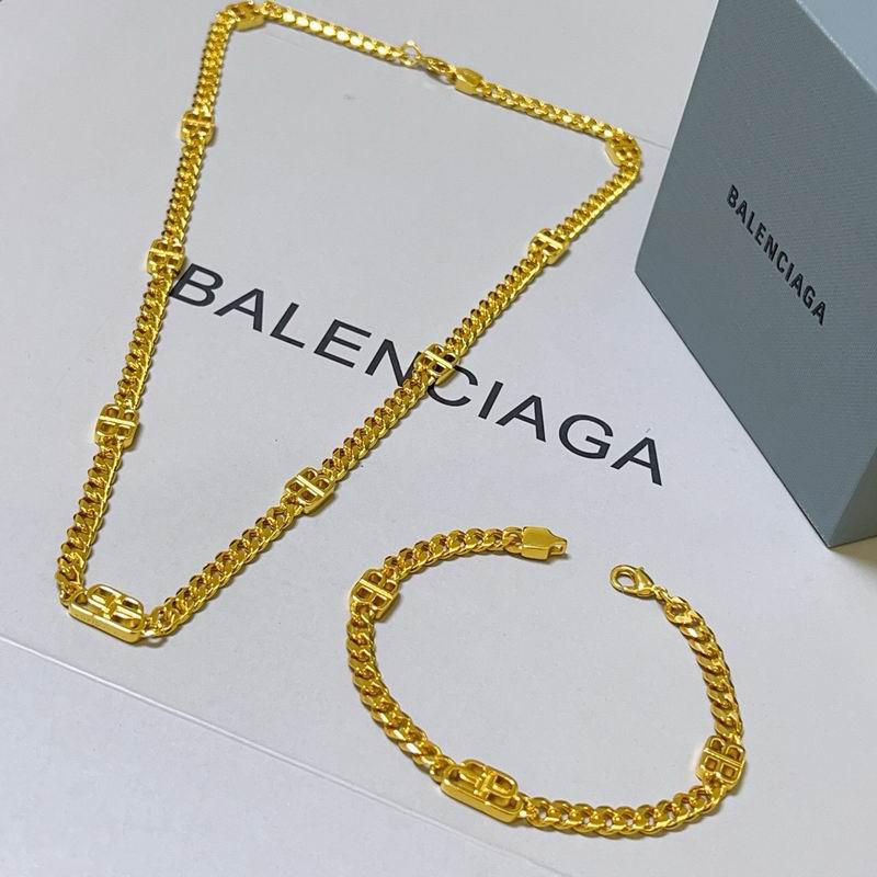 Balenciaga Suits 07yxs01