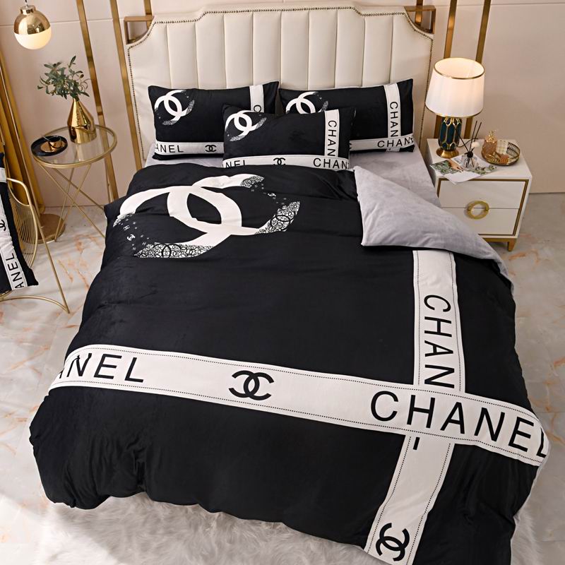 Chanel ����2X2.3m ��ͷ��48X74cmX2 ����2.45X2.5m 31