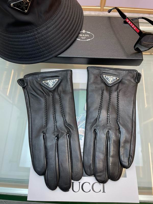 Prada man gloves hm20