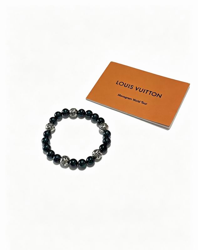 LV Bracelet 09yxs02