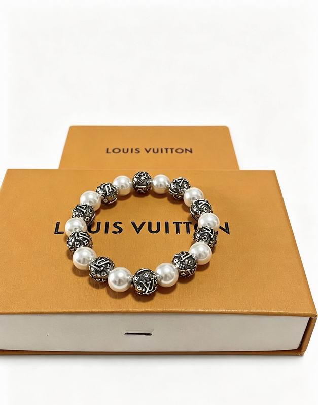 LV Bracelet 09yxs03