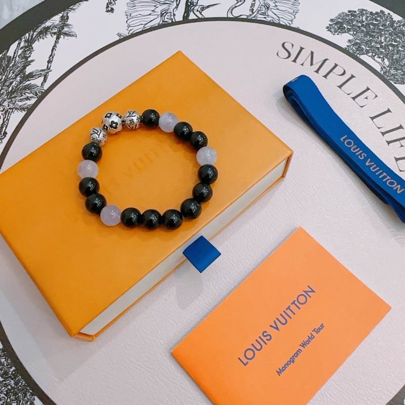 LV Bracelet 09yxs12