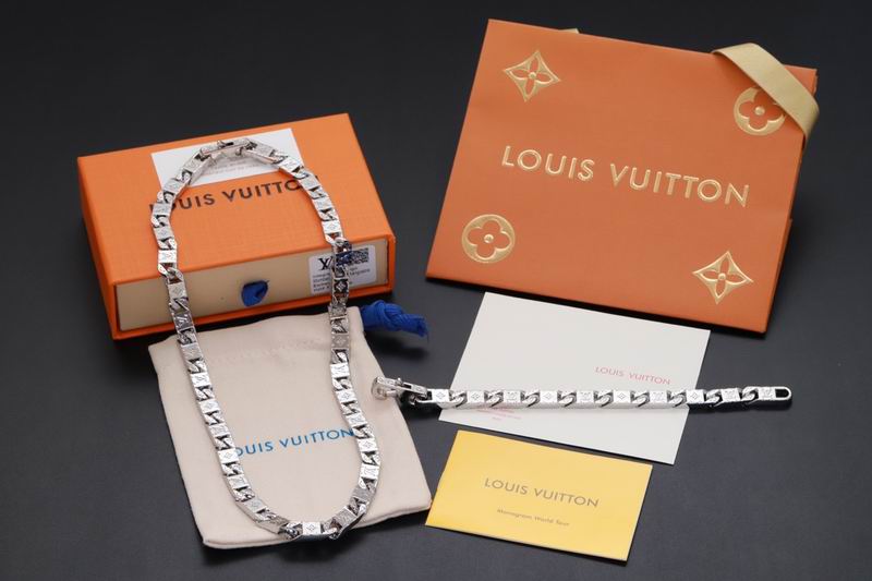 LV Suits 09yxs05