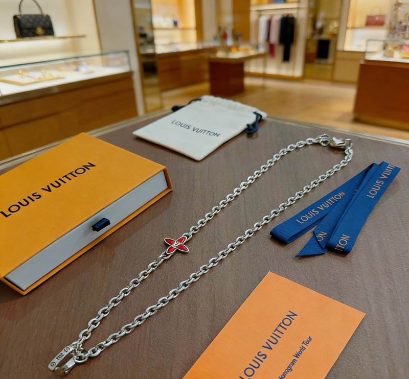 LV Necklace 09yxs101