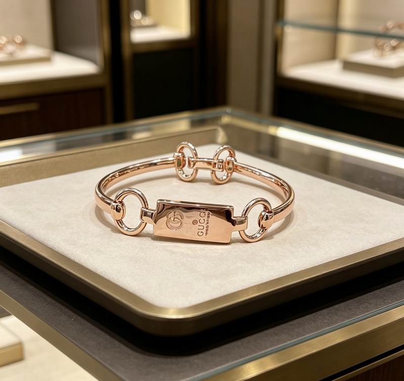 Gucci Bracelet 09yxs128