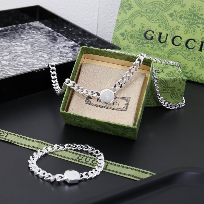 Gucci Suits 09yxs12