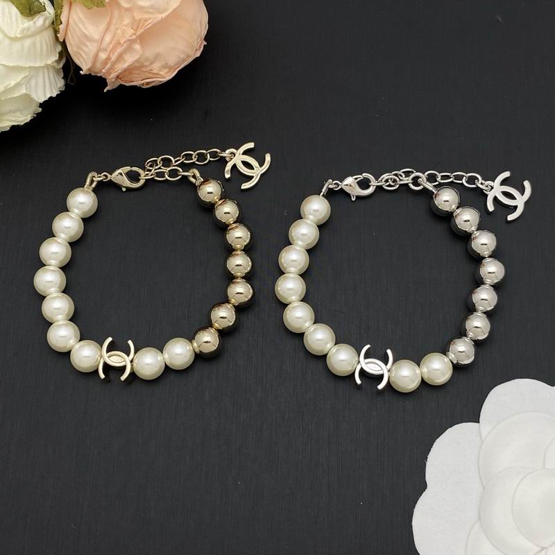 Chanel Bracelet 09yxs12
