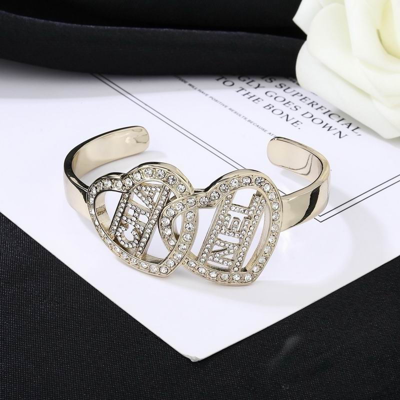 Chanel Bracelet 09yxs21