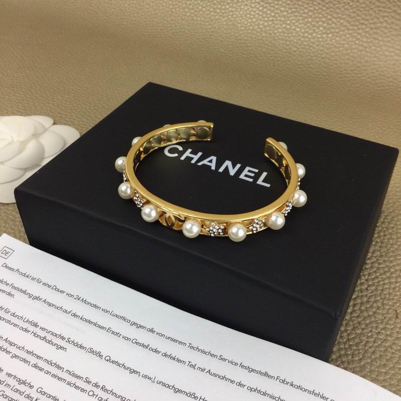 Chanel Bracelet 09yxs33
