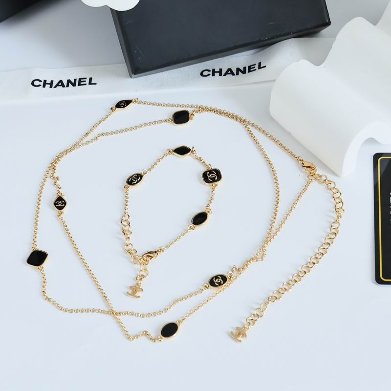 Chanel Suits 09yxs06