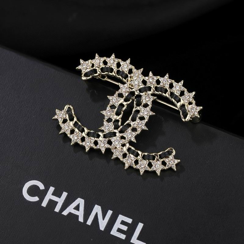 Chanel Brooch 09yxs25