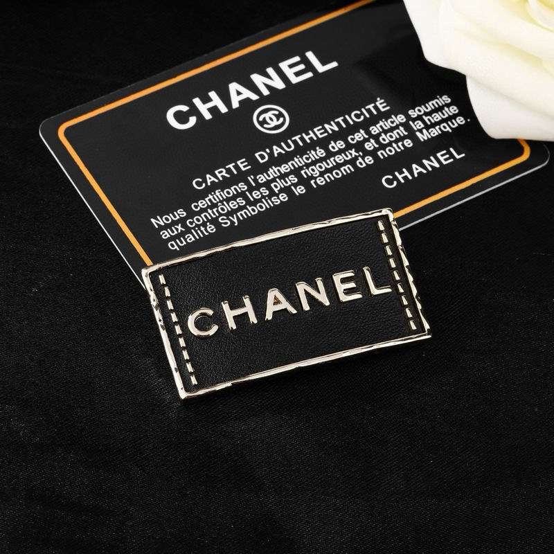Chanel Brooch 09yxs26