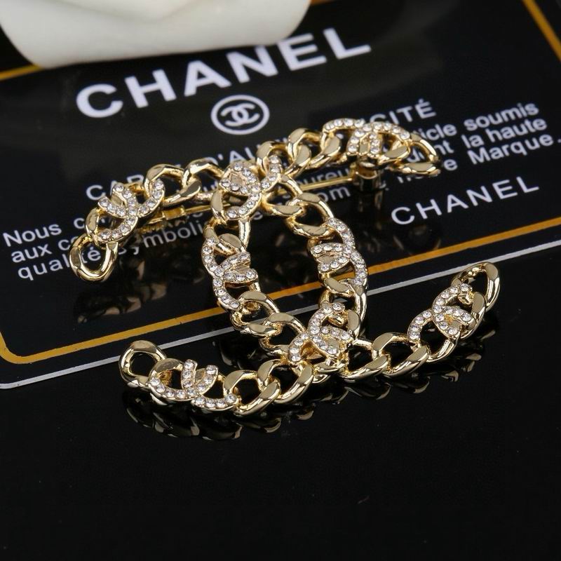 Chanel Brooch 09yxs39