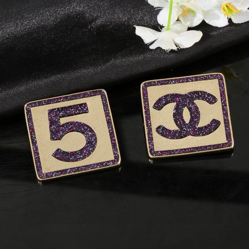 Chanel Brooch 09yxs44
