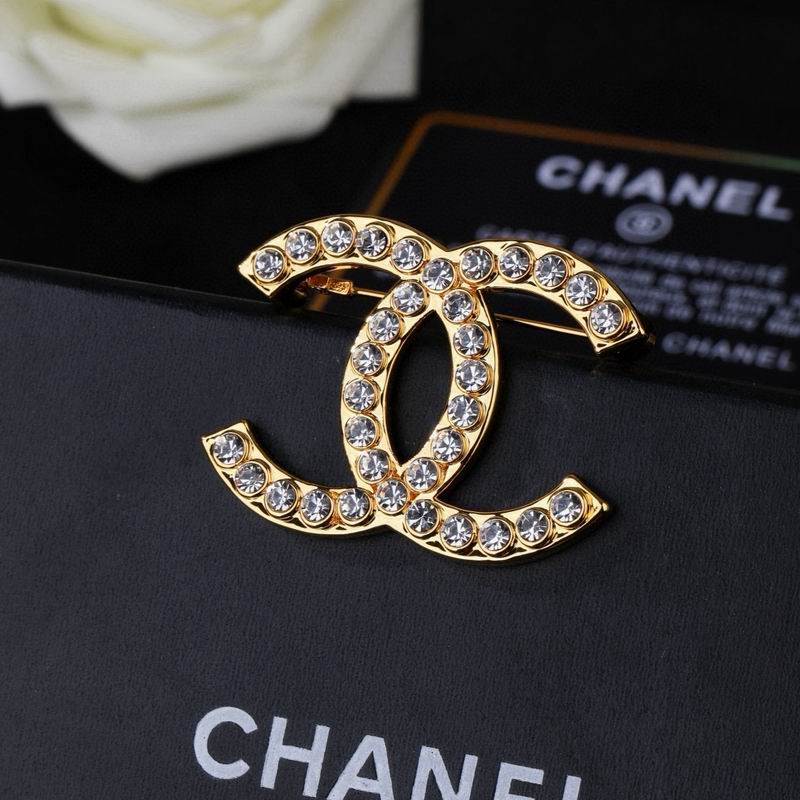 Chanel Brooch 09yxs62